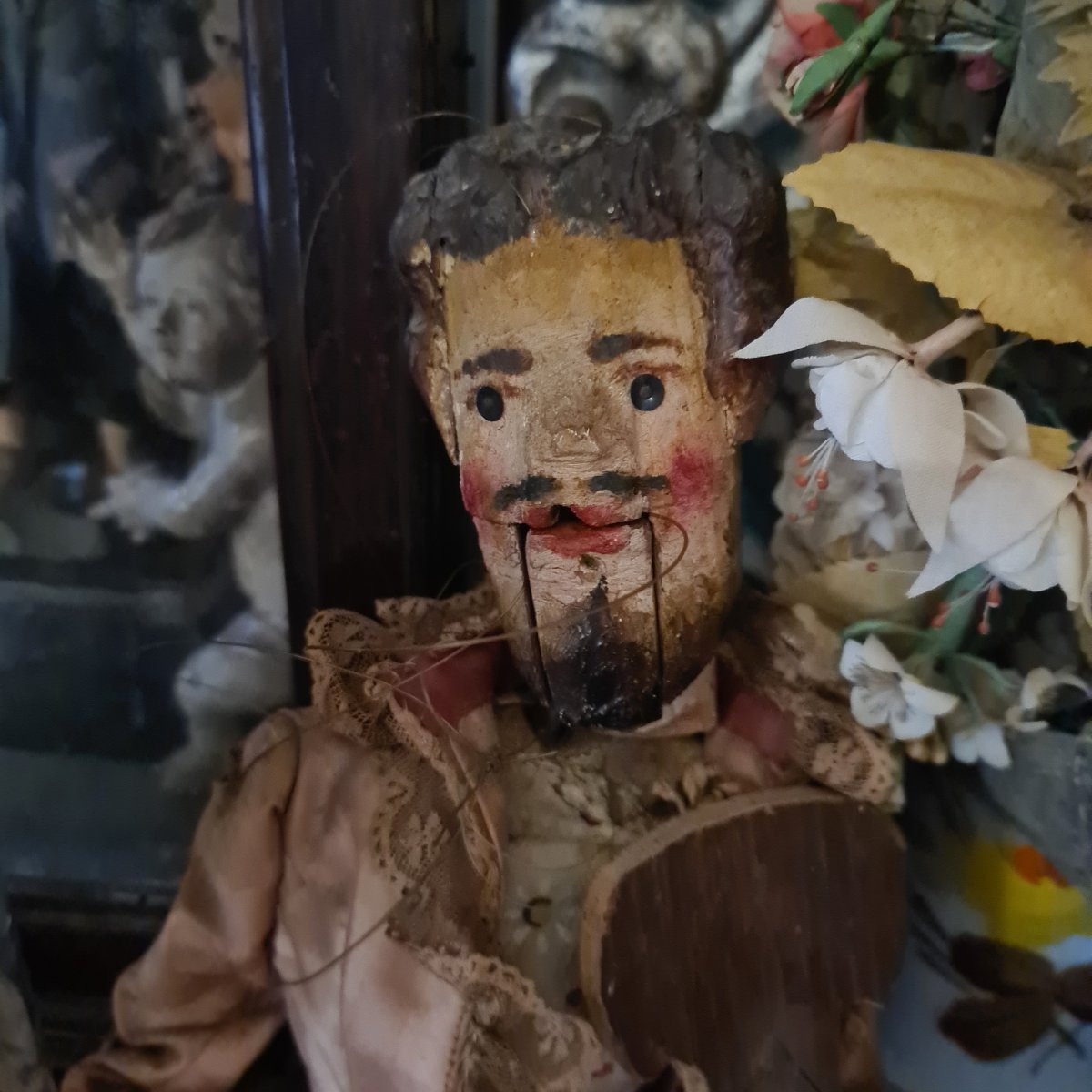 Pair Of Late 19th Century Of Wooden Puppets With Original Clothing-photo-2