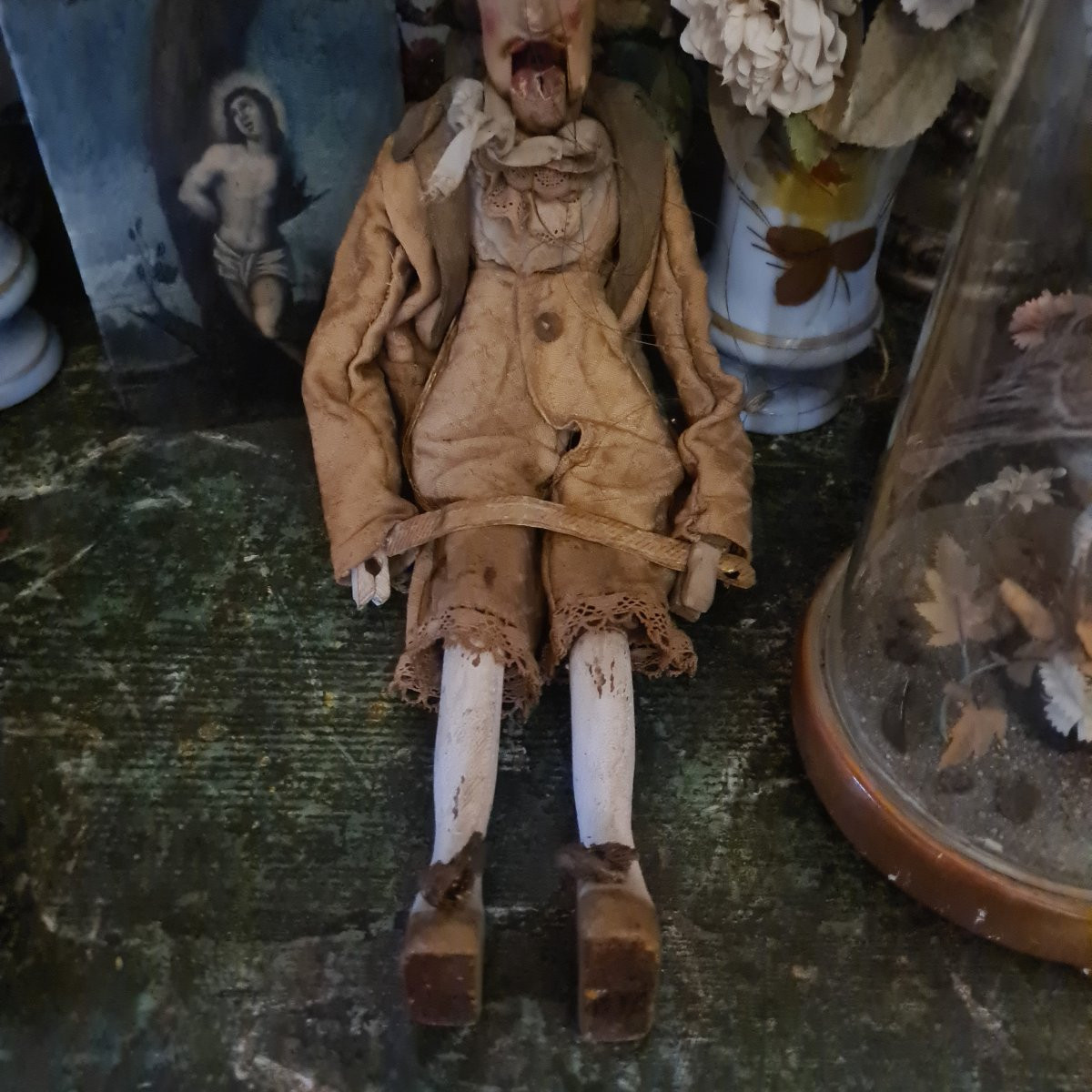 Pair Of Late 19th Century Of Wooden Puppets With Original Clothing-photo-1