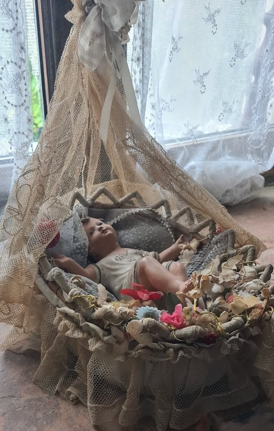 Enfant Jésus dans son berceau-photo-4