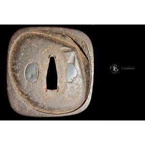 Tsuba coquillage japon samourai katana