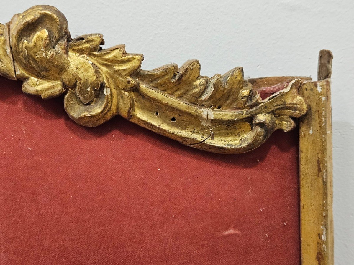 Headboard Made With A Golden Frieze From The 18th Century.-photo-5