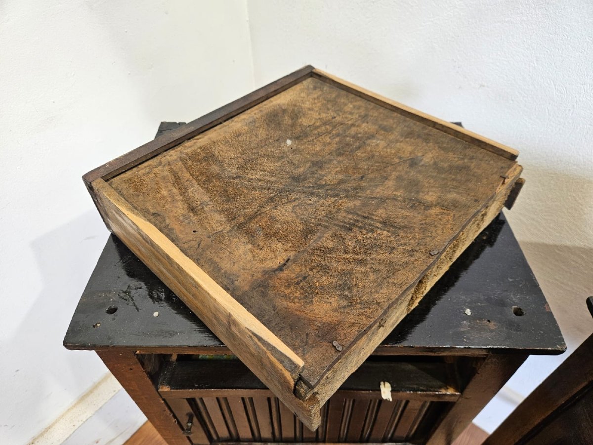 Paire de tables de chevet en noyer – début XIXᵉ siècle-photo-2