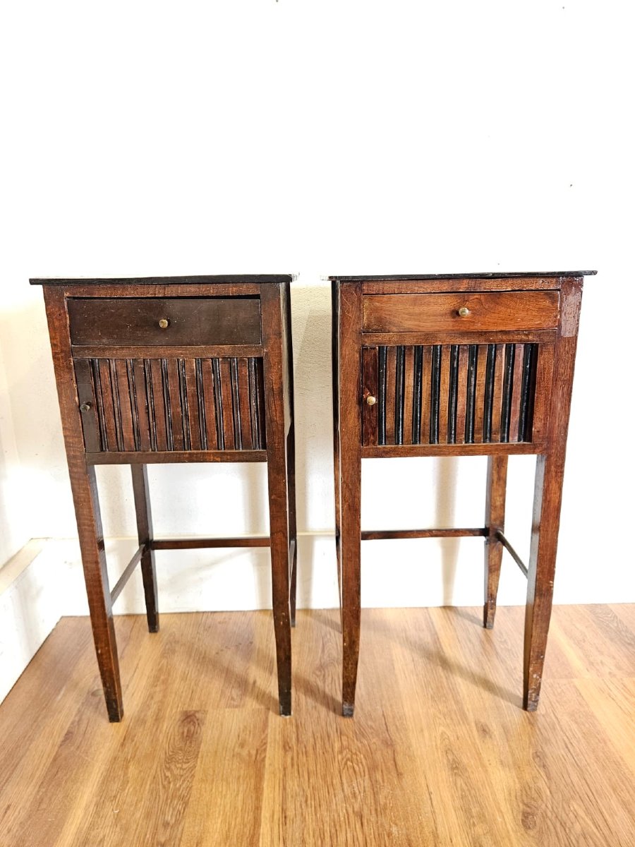 Paire de tables de chevet en noyer – début XIXᵉ siècle-photo-4