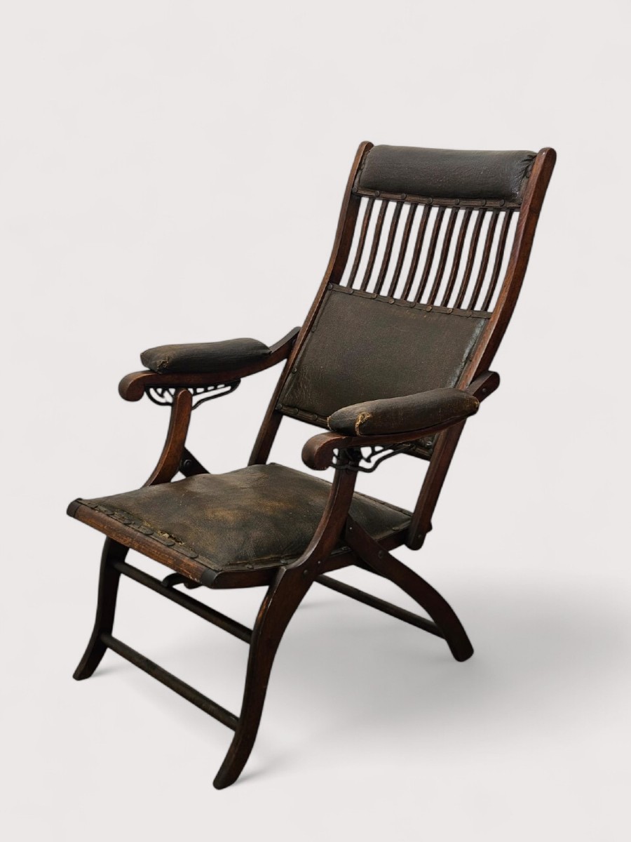 English Folding Chair In Wood And Leather – Late 19th / Early 20th Century