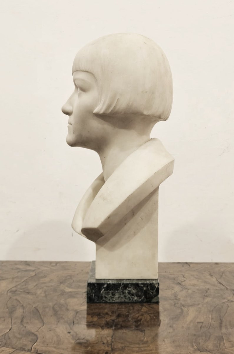 Female Marble Bust – Italy, Period 1920–1930-photo-2