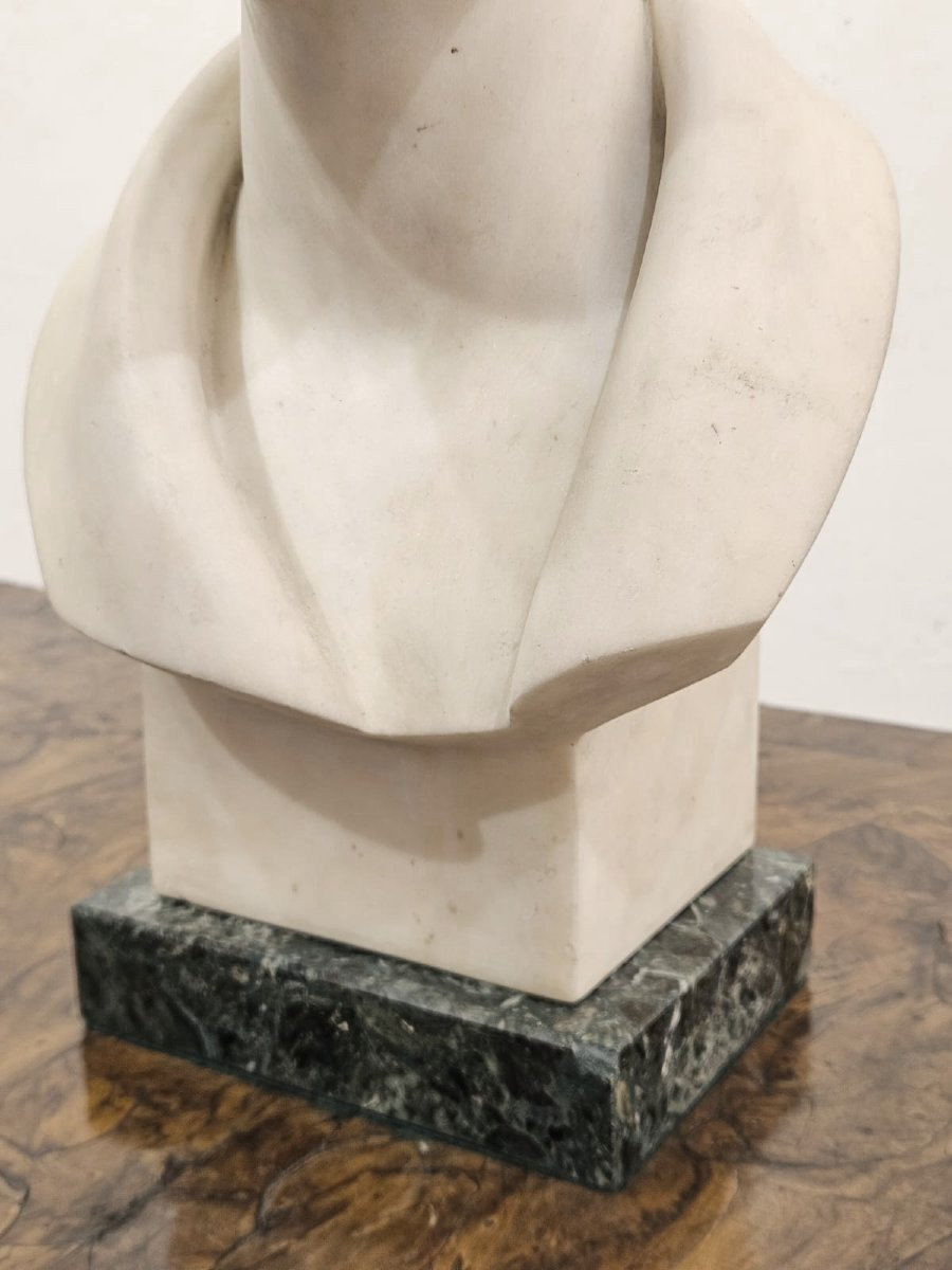 Female Marble Bust – Italy, Period 1920–1930-photo-1