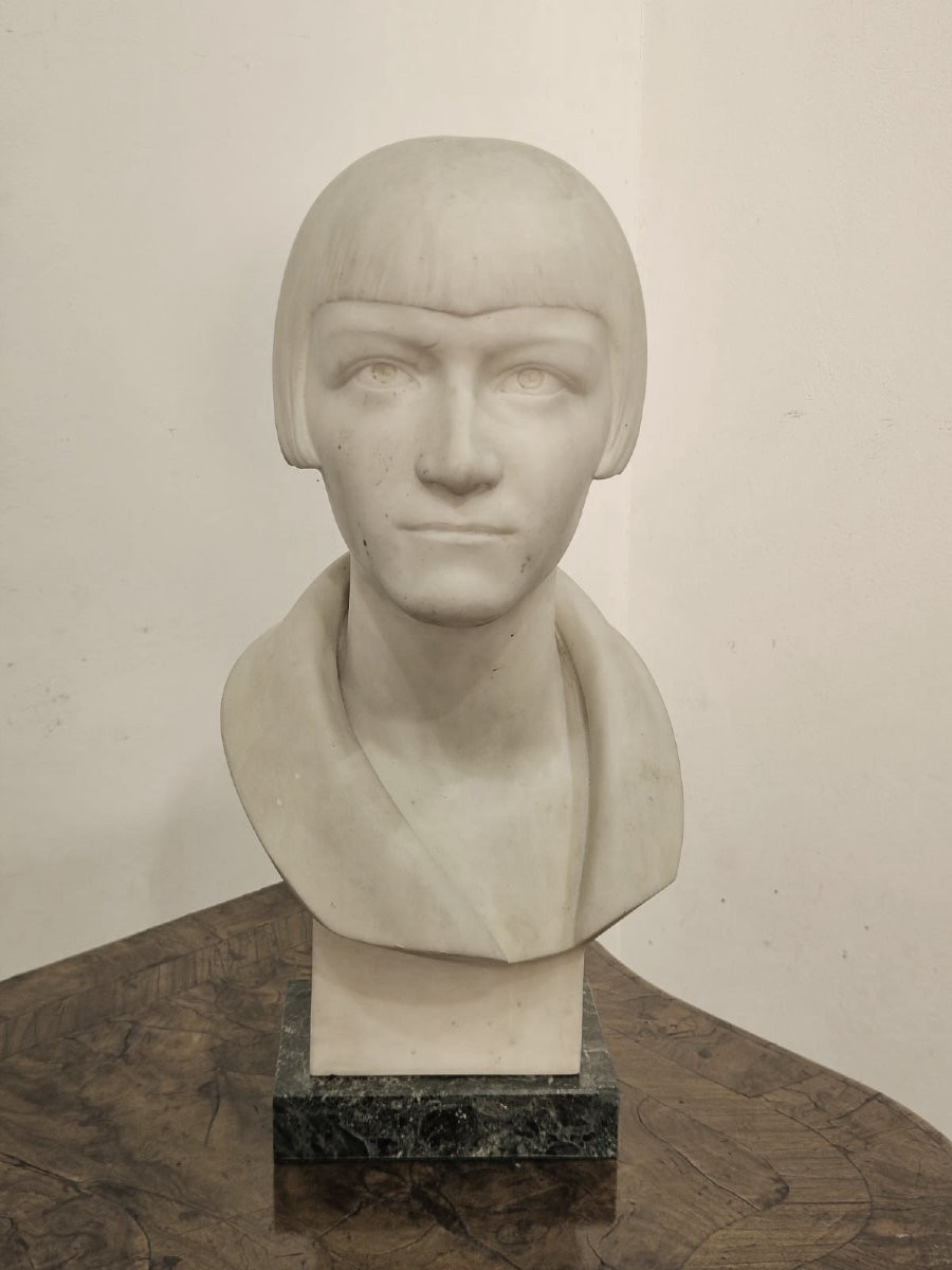 Female Marble Bust – Italy, Period 1920–1930-photo-2