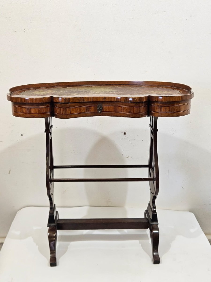 Kidney-shaped Veneered And Inlaid Table – 18th Century-photo-2