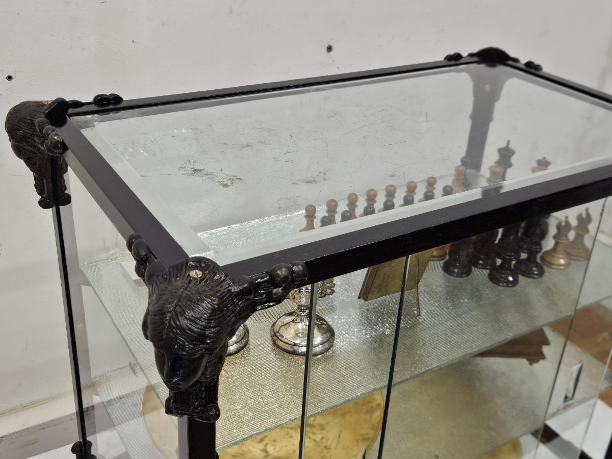 Vitrine d’exposition en fer, bronze et verre – Début du XXᵉ siècle-photo-3