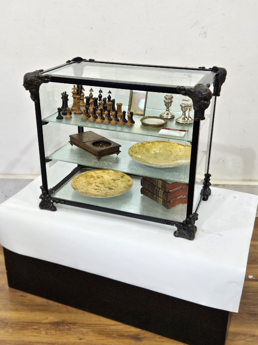 Vitrine d’exposition en fer, bronze et verre – Début du XXᵉ siècle-photo-5