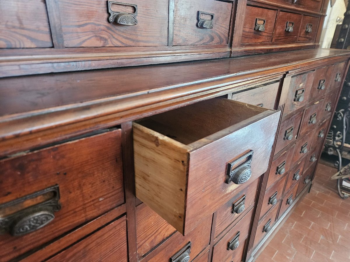 Bibliothèque de pharmacie en mélèze – Fin du XIXᵉ siècle-photo-1