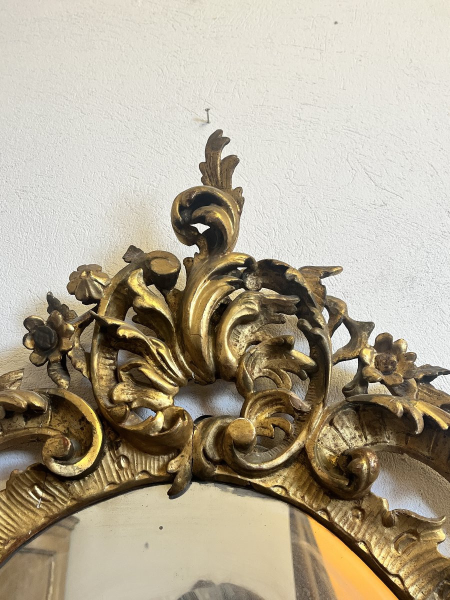 Miroir ovale en bois sculpté et doré à la feuille – XIXe siècle-photo-4