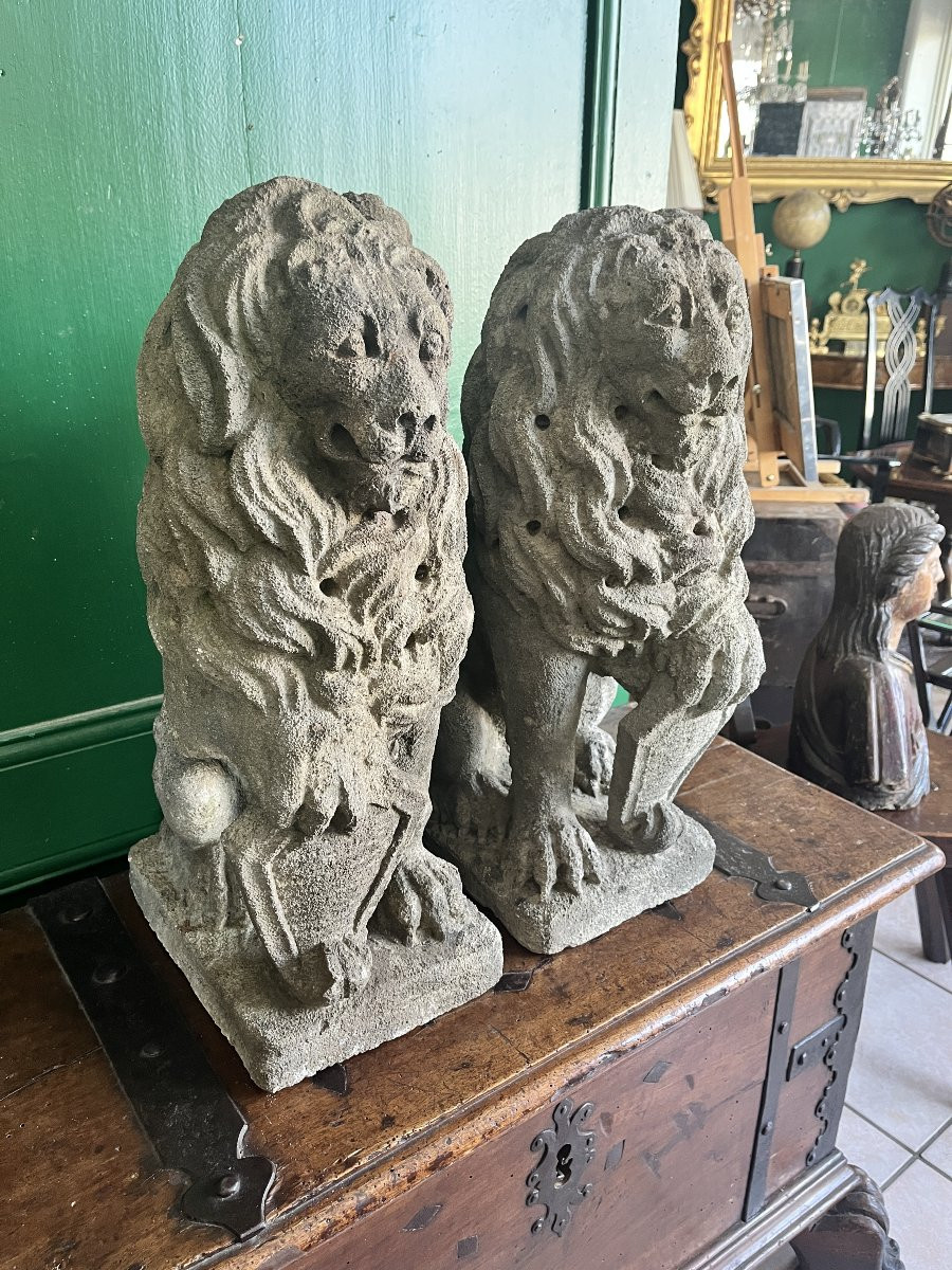 Paire de lions en pierre de grès – Fin du XIXe siècle-photo-3