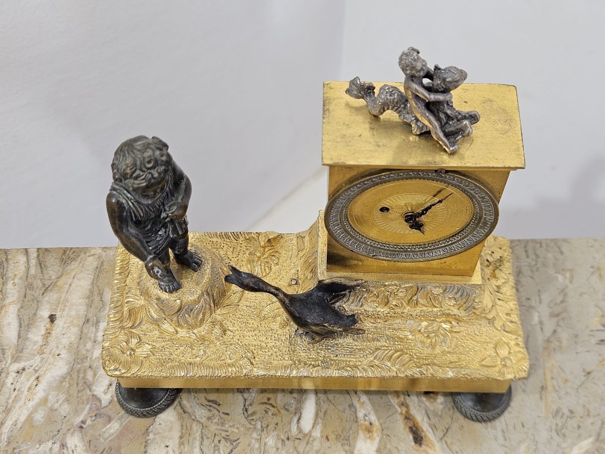 Empire-style Clock In Gilded And Patinated Bronze With A Cherub And A Goose – Early 19th Century-photo-2