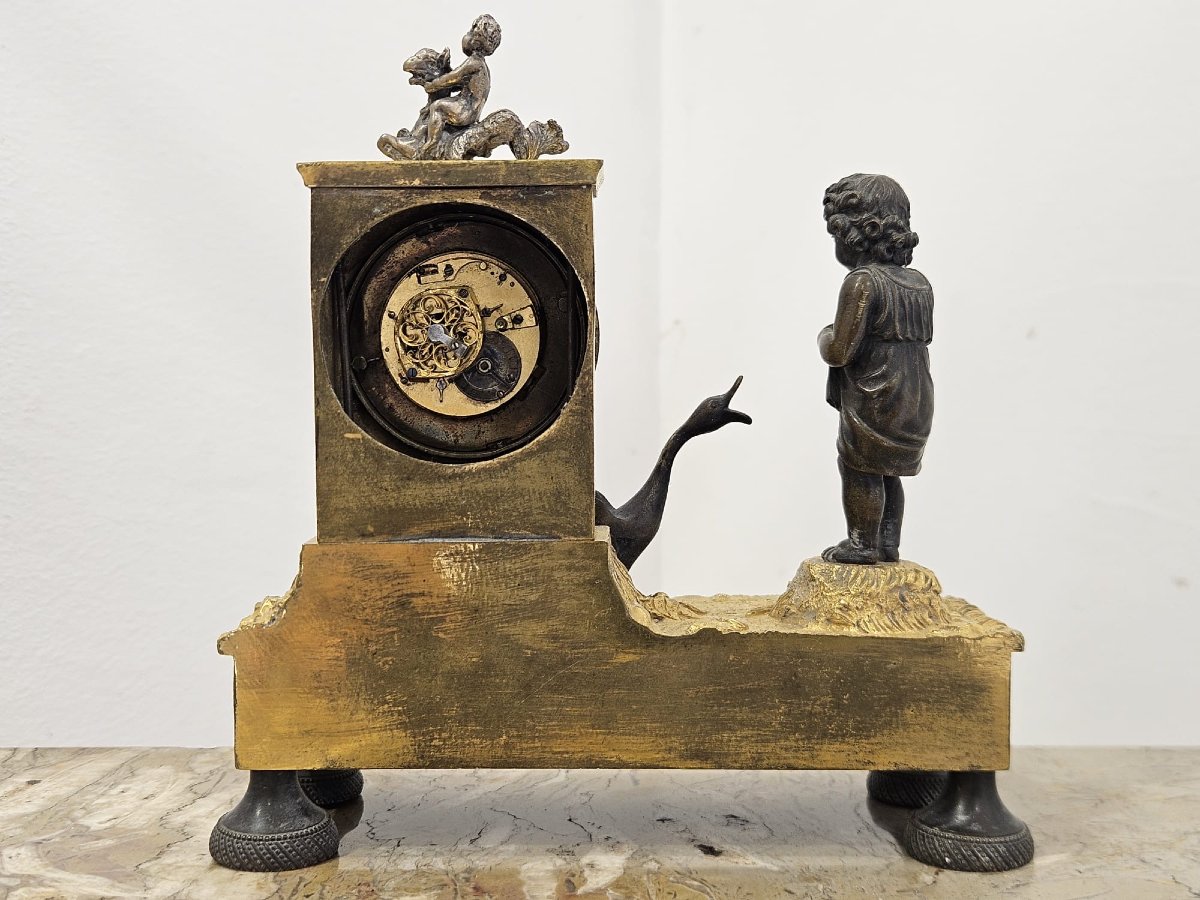 Empire-style Clock In Gilded And Patinated Bronze With A Cherub And A Goose – Early 19th Century-photo-3
