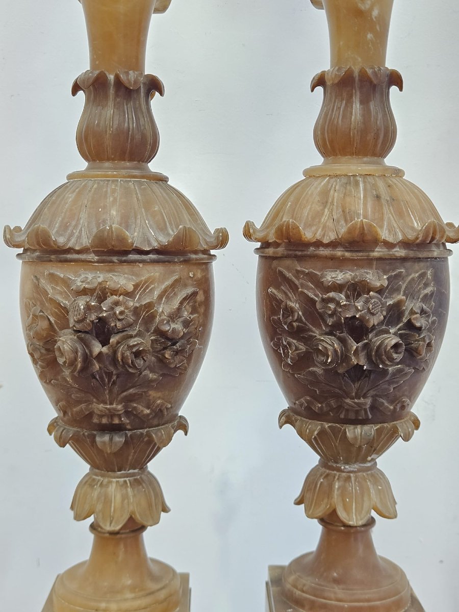 Paire de vases décoratifs en albâtre sculpté – Fin du XIXe / début du XXe siècle-photo-4