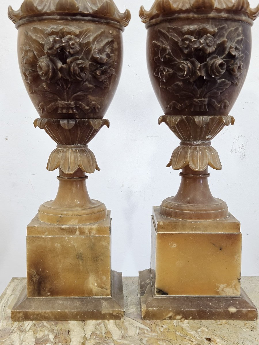 Paire de vases décoratifs en albâtre sculpté – Fin du XIXe / début du XXe siècle-photo-8