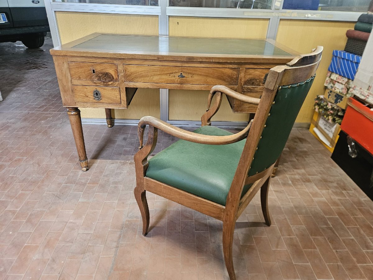 Bureau Empire en noyer de milieu de pièce – Début du XIXe siècle-photo-3