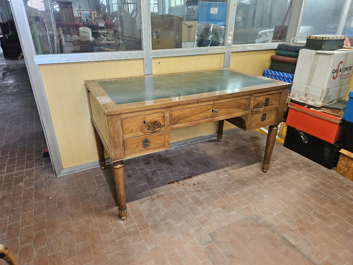 Bureau Empire en noyer de milieu de pièce – Début du XIXe siècle-photo-1