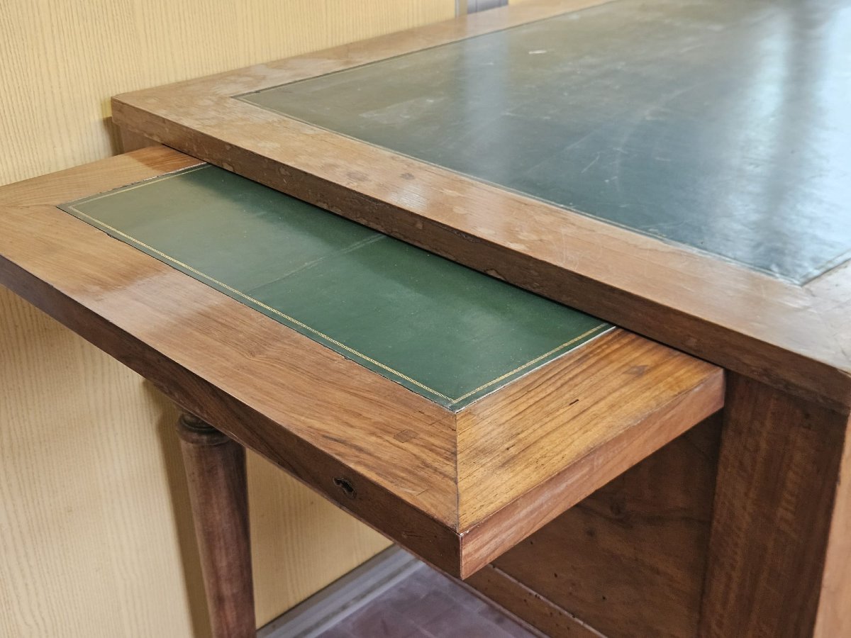 Bureau Empire en noyer de milieu de pièce – Début du XIXe siècle-photo-4