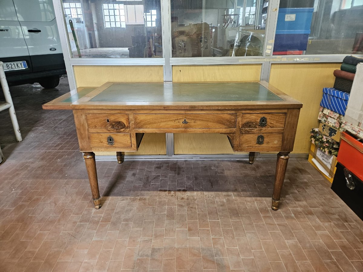 Bureau Empire en noyer de milieu de pièce – Début du XIXe siècle-photo-5