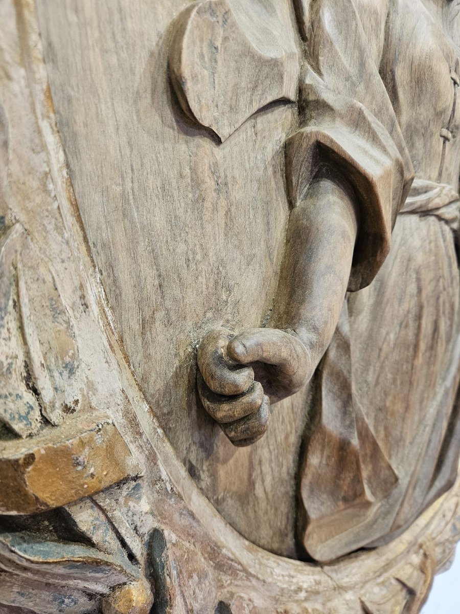 Médaillon ovale sculpté représentant Sainte Marguerite – Fin du XVIIe siècle-photo-4
