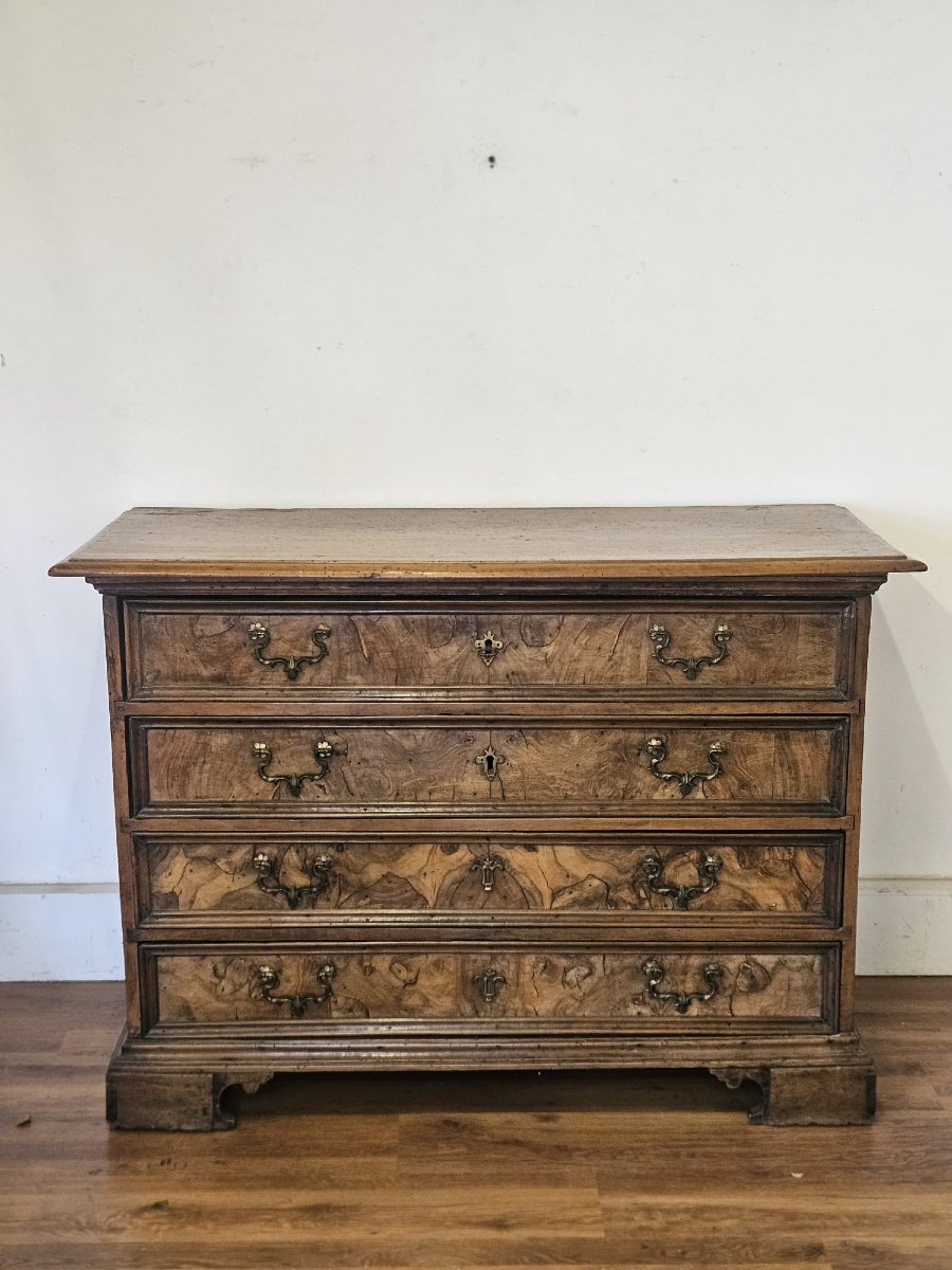 Venetian Chest Of Drawers In Walnut With Veneered Drawers – 17th Century-photo-2