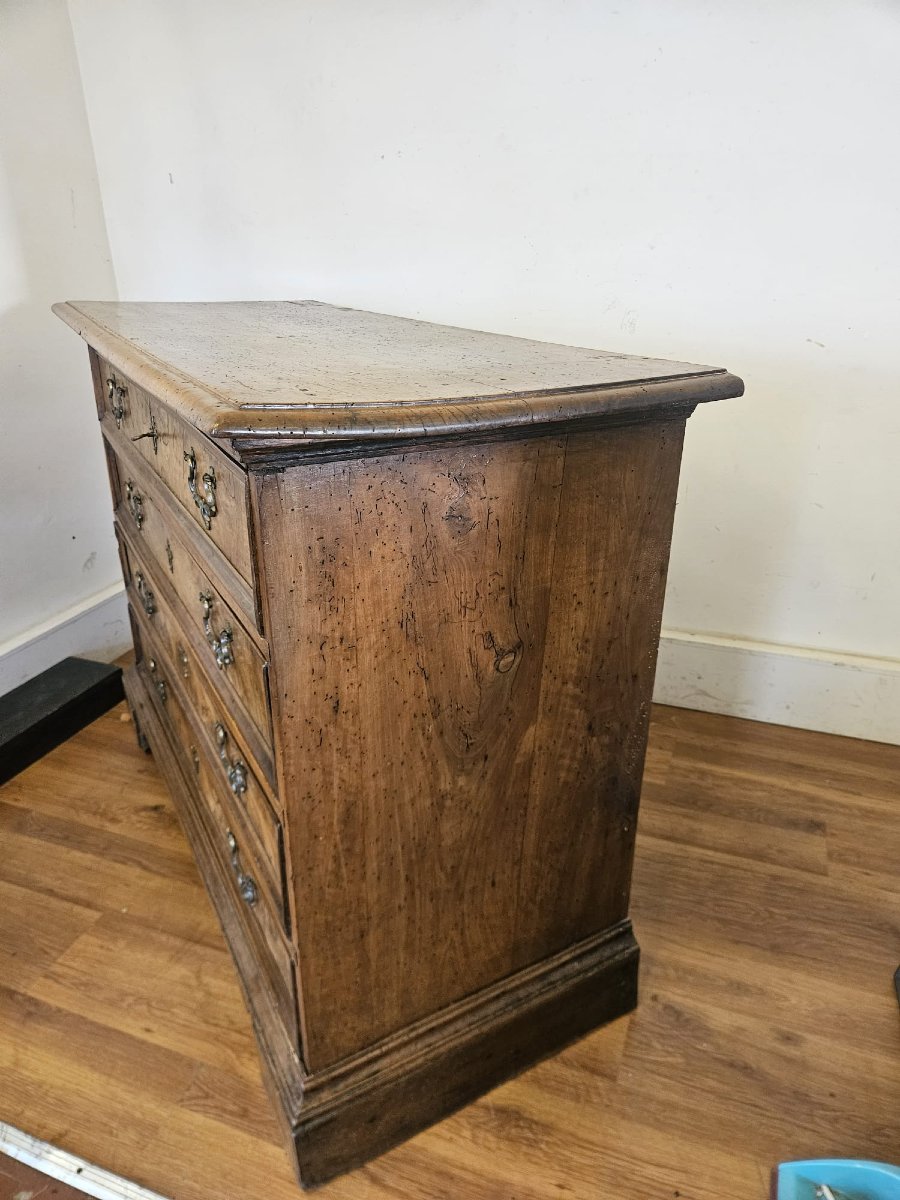 Venetian Chest Of Drawers In Walnut With Veneered Drawers – 17th Century-photo-1