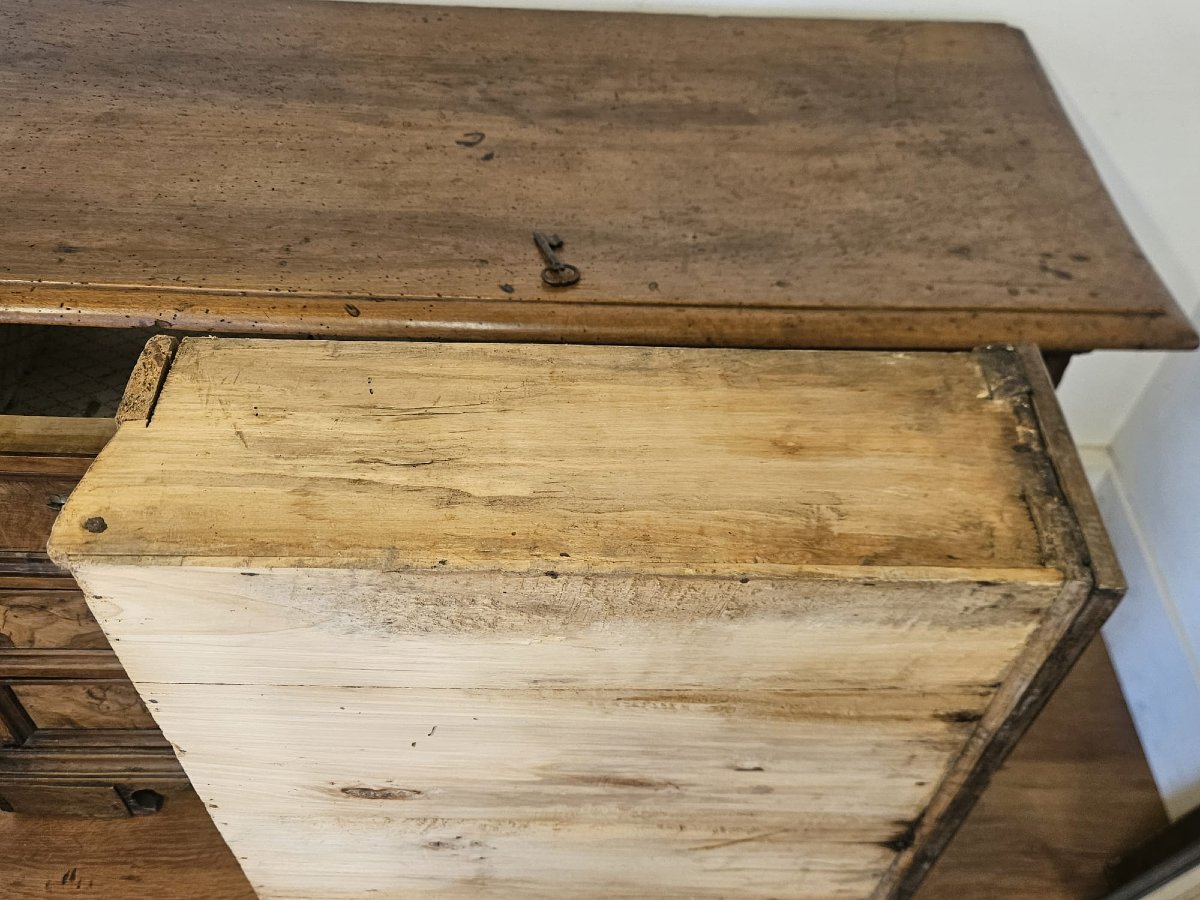 Venetian Chest Of Drawers In Walnut With Veneered Drawers – 17th Century-photo-4