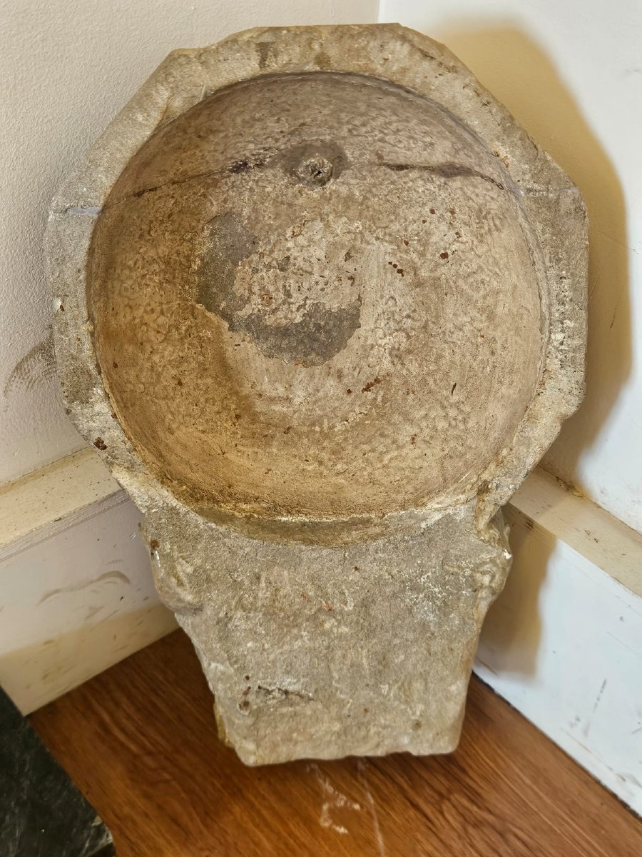 Antique Stone Holy Water Font With A Hand-carved Cross – 17th Century-photo-2