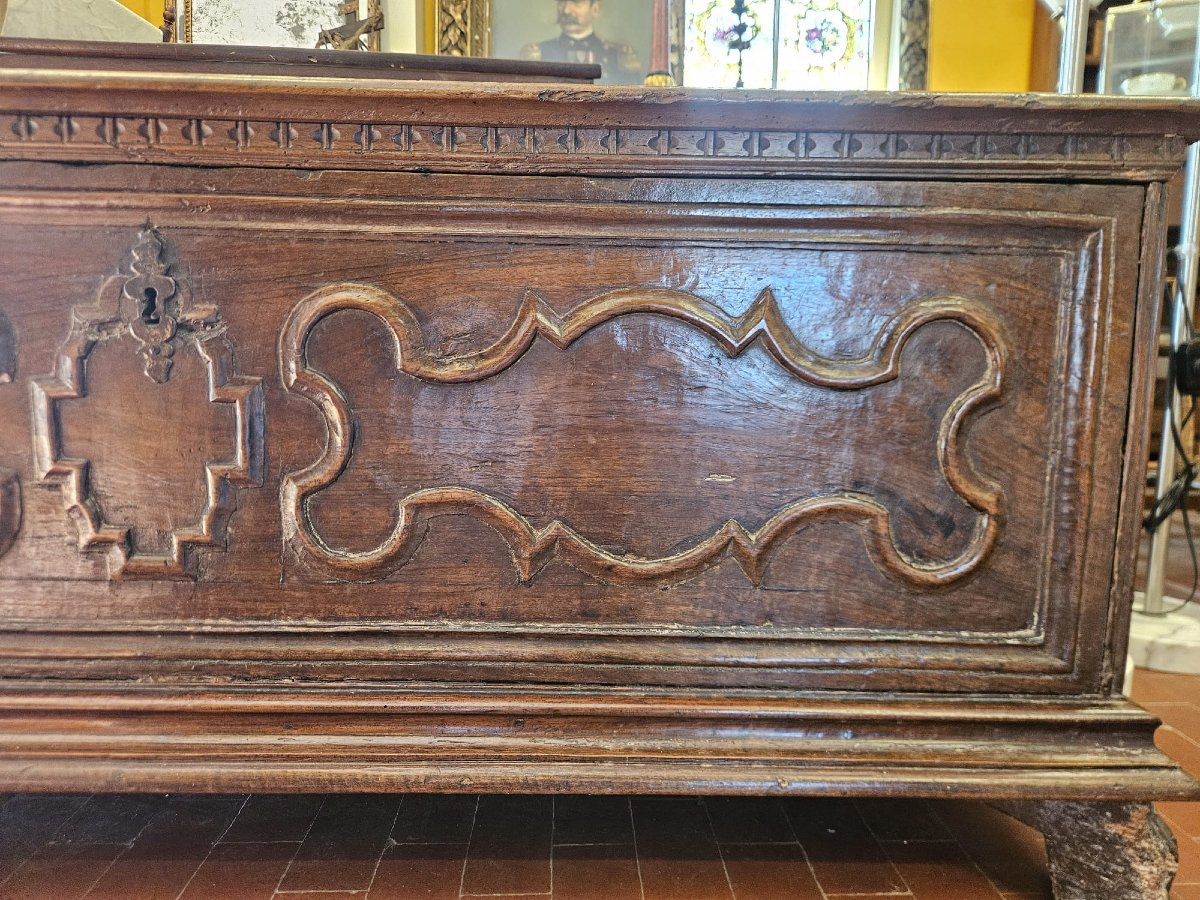 Coffre ancien en noyer  – XVIIIe siècle-photo-5
