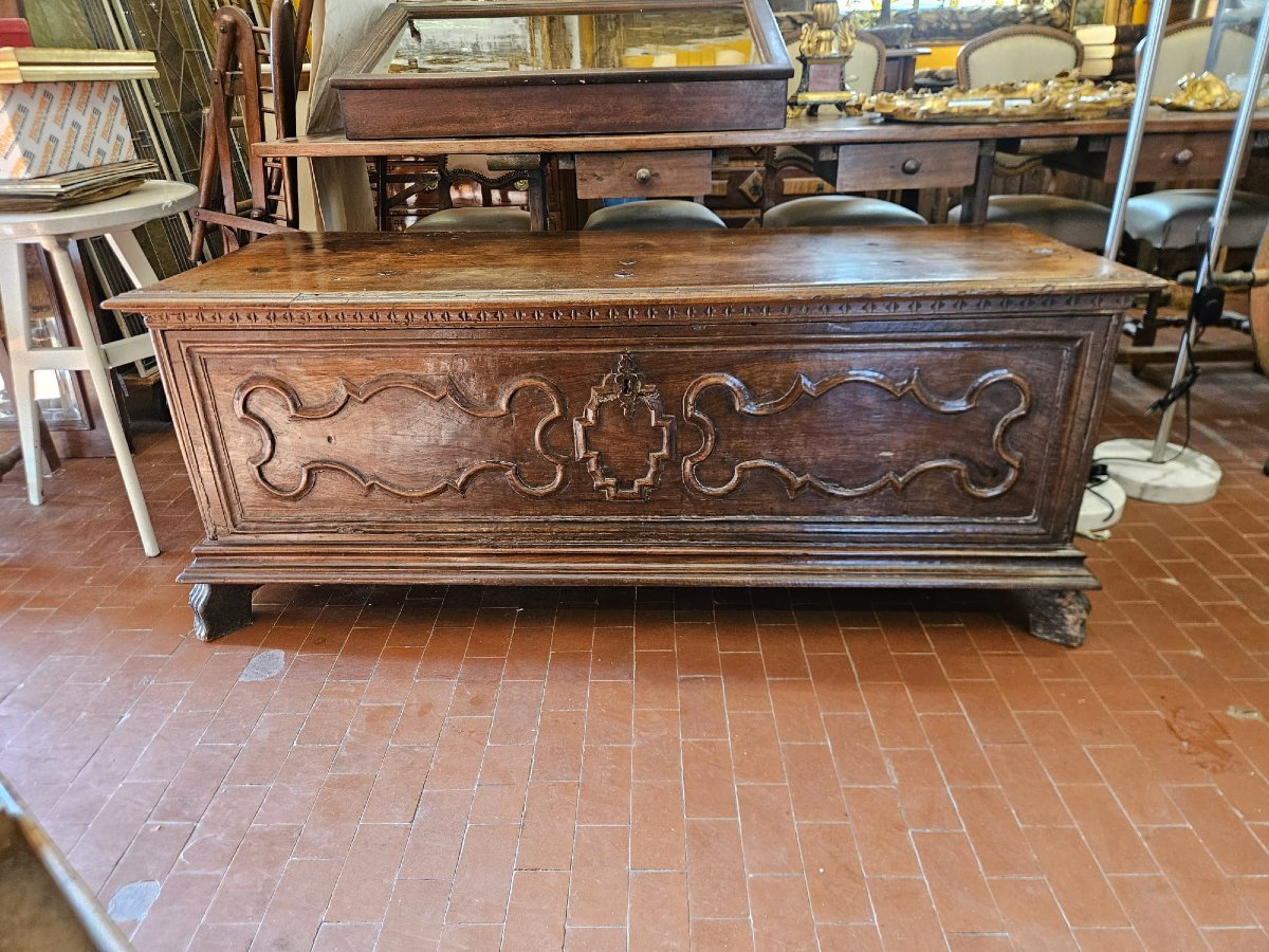 Coffre ancien en noyer  – XVIIIe siècle-photo-7