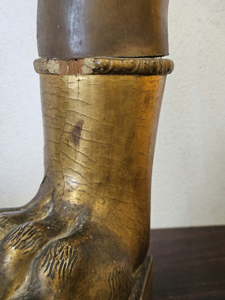Paire de cornes de bœuf avec socles en bois sculpté et doré – Première moitié du XIXe siècle-photo-4