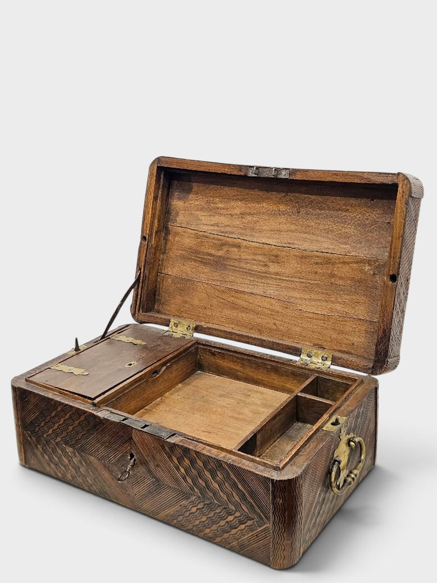 Antique, Finely Engraved Wooden Nautical Box – 19th Century-photo-2