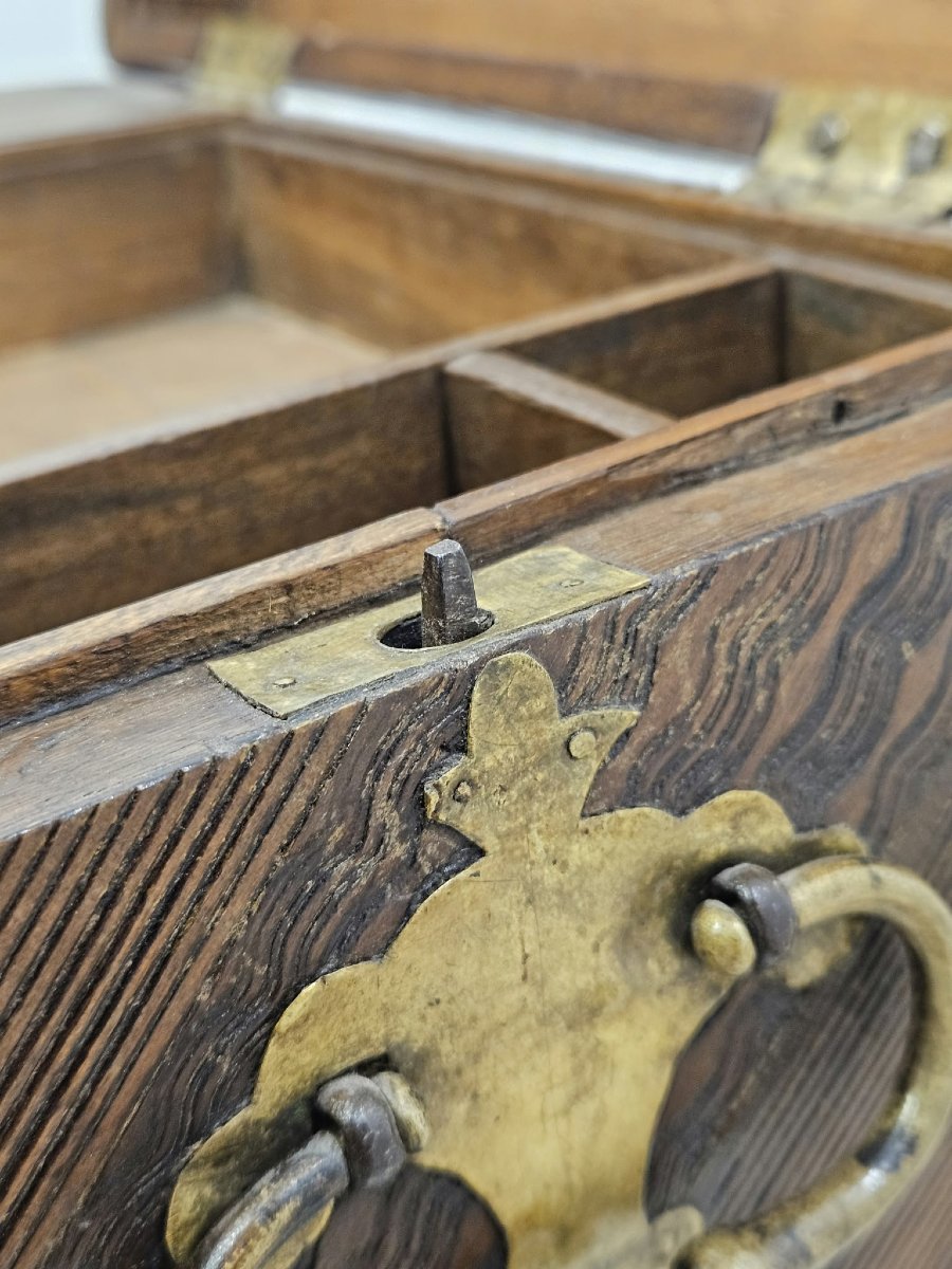 Antique, Finely Engraved Wooden Nautical Box – 19th Century-photo-4