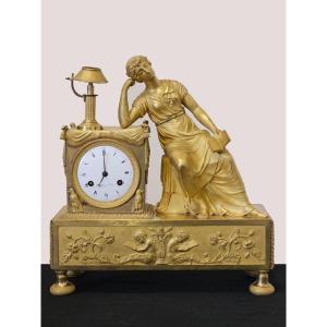 "parisian" Clock In Gilded Bronze - 19th Century