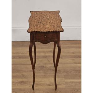 Elégante Table Basse En Marqueterie Avec Tiroir - Début 19ème Siècle.