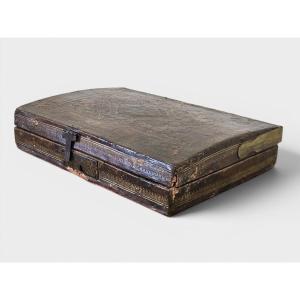 Coffret en cuir, probablement Espagne, XVIIIe siècle