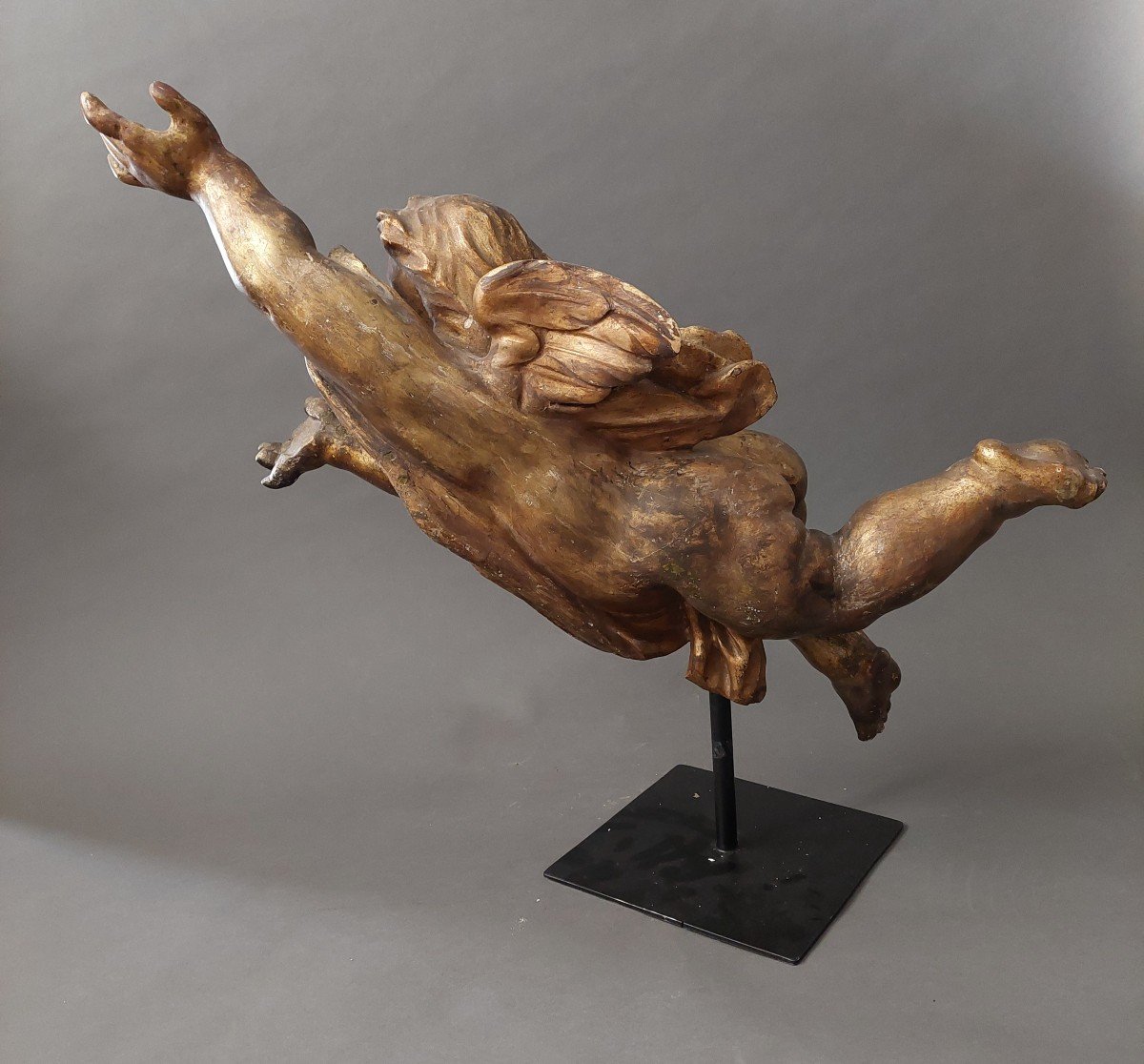 Angel Sculpture. 18 Centuries.-photo-1