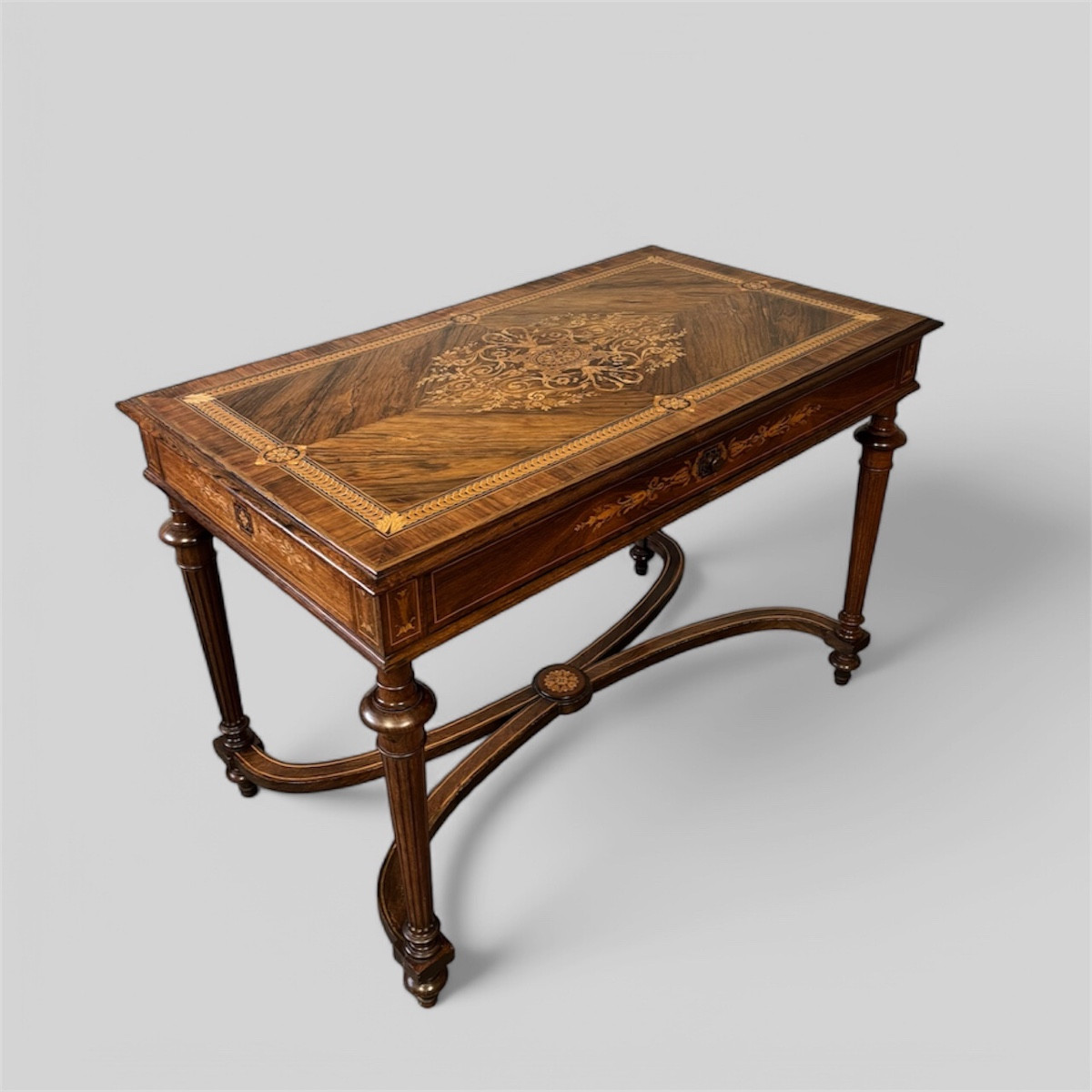 Rosewood Table. 19th Century.-photo-2