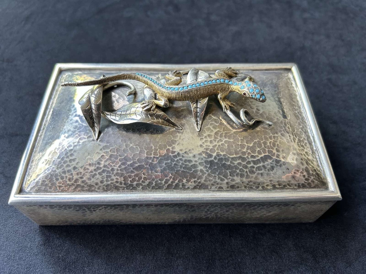 Boîte en argent.
