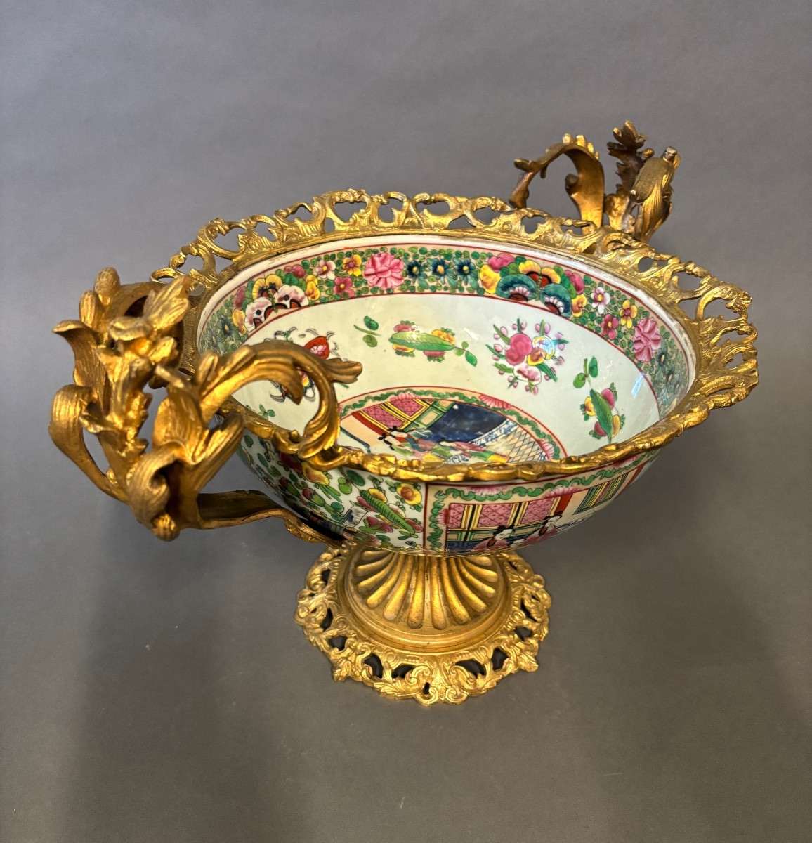 Bol en porcelaine du XIXe siècle. Chine.