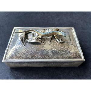 Boîte en argent.