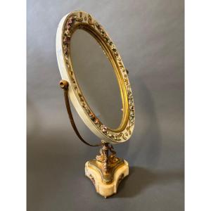 Miroir. Porcelaine de Dresde, Allemagne.