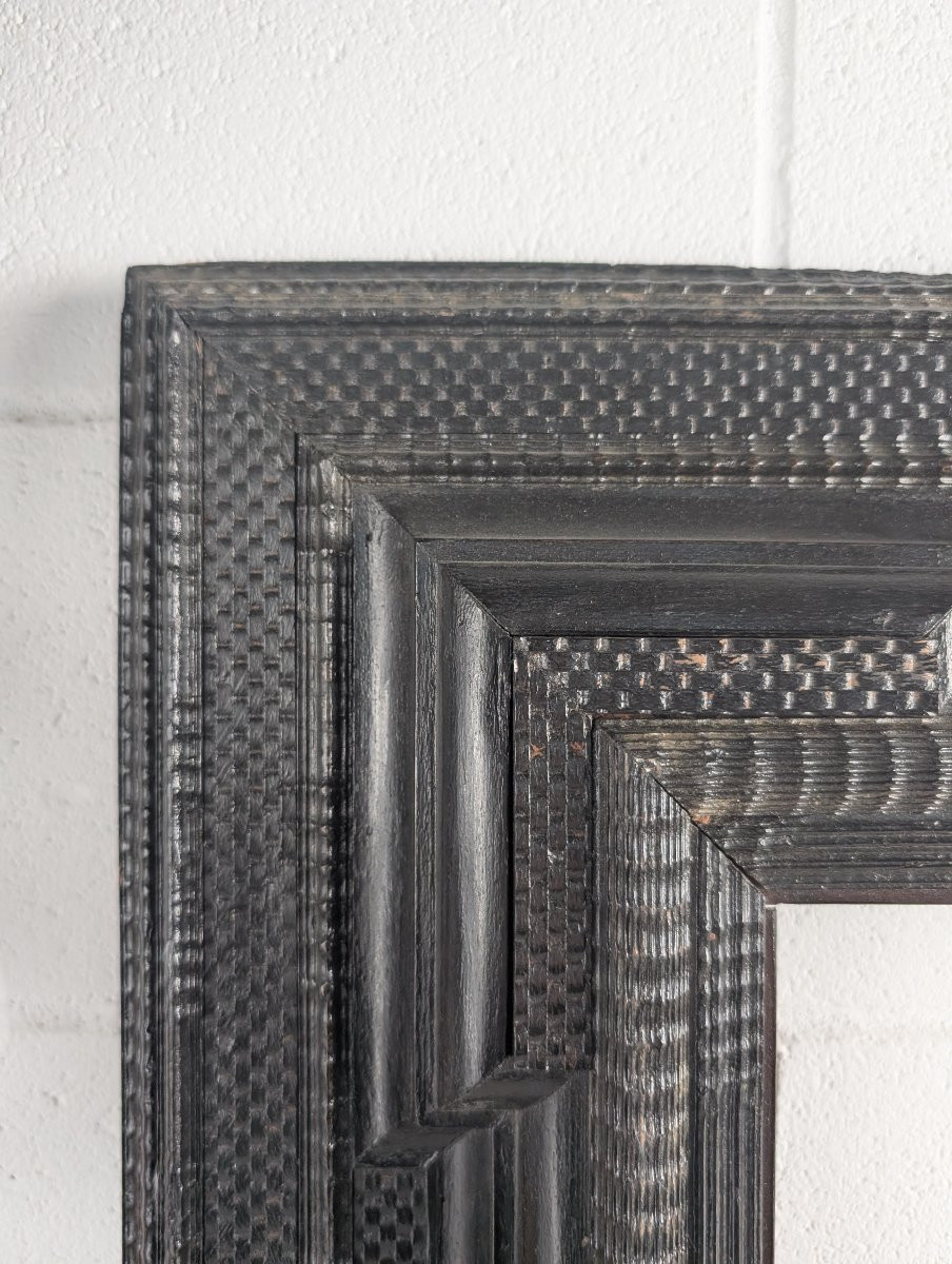 Guillochè Ebonized Frame-photo-2