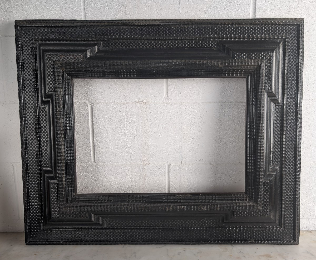 Guillochè Ebonized Frame