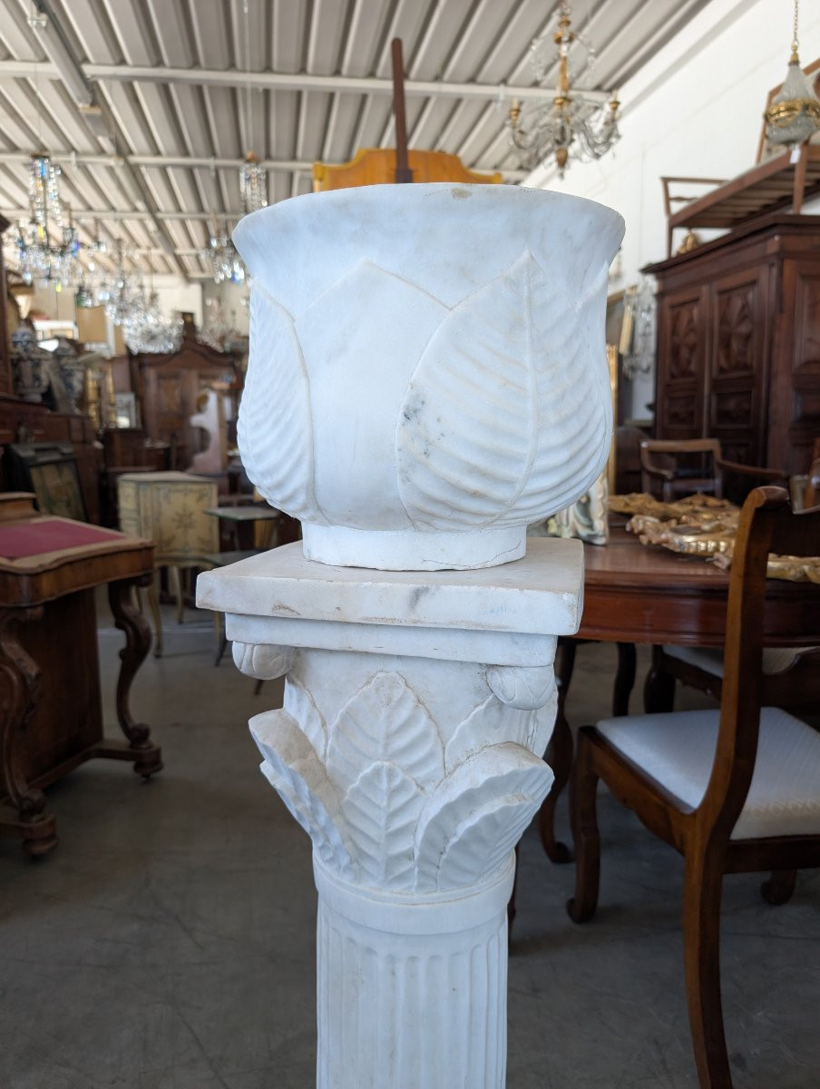 Pair Of White Marble Columns With Vase – Early 20th Century-photo-3