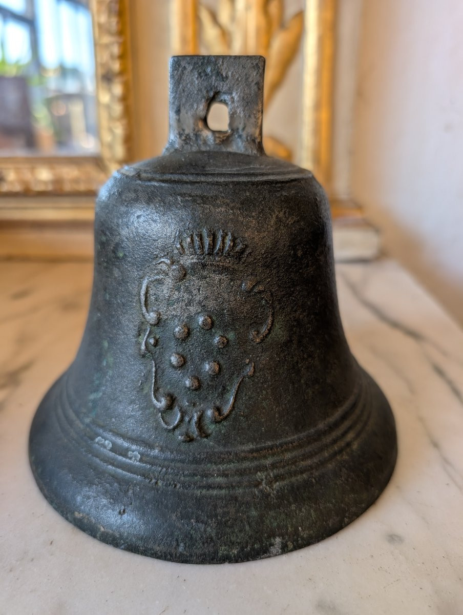 Bronze Bell With Medici Coat Of Arms-photo-4
