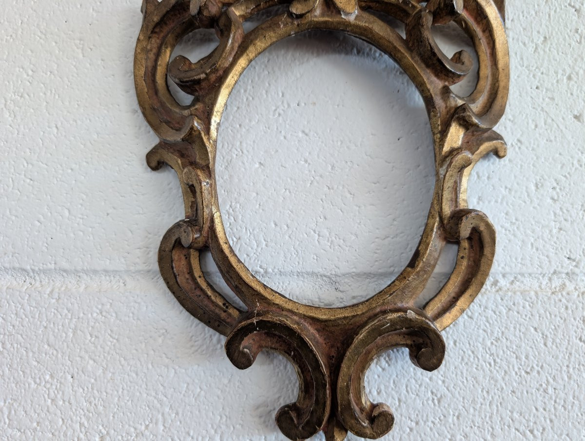 Fiorentine Oval Carved And Gilded Wooden Frame – Late 17th Century-photo-5