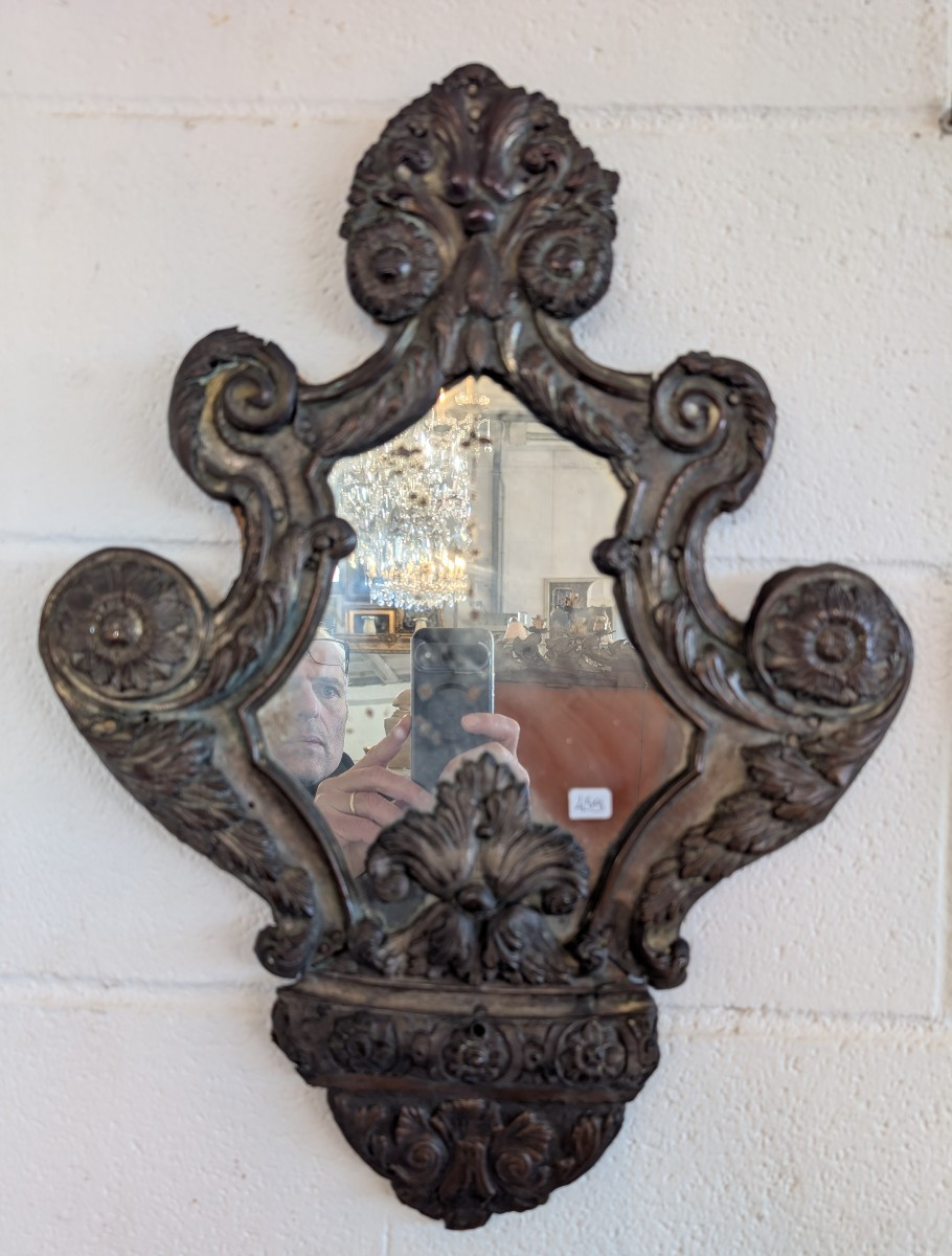Paire de miroirs en cuivre repoussé et argenté Fin du XIXe siècle-photo-3
